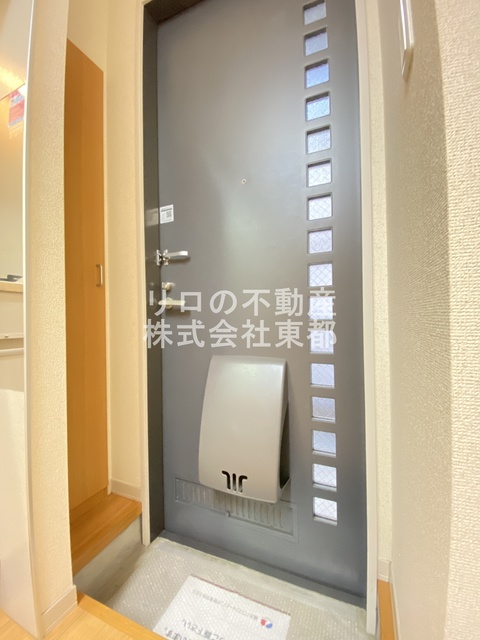 玄関　自然光が入る玄関です♪
