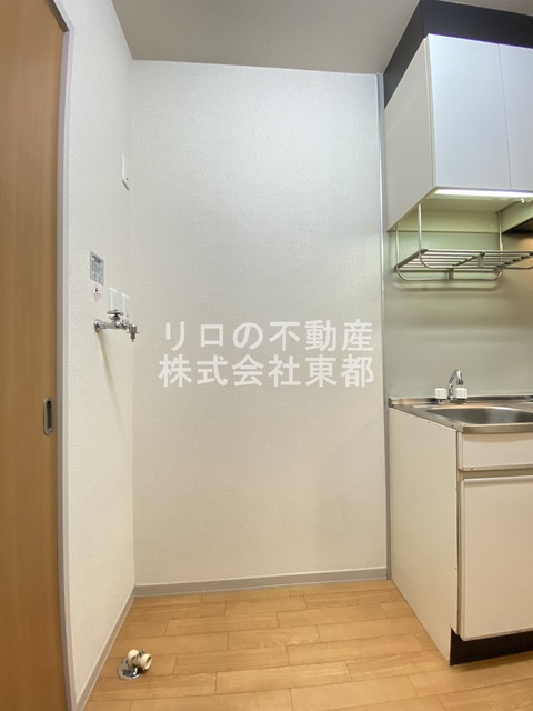 その他　洗濯機置き場は室内にあるので雨に濡れる心配はありません。