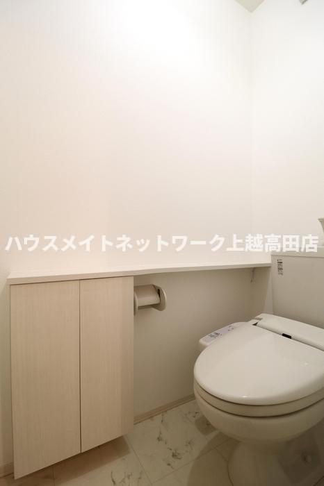 トイレ　温水洗浄暖房便座（参考同型107号室室内写真）