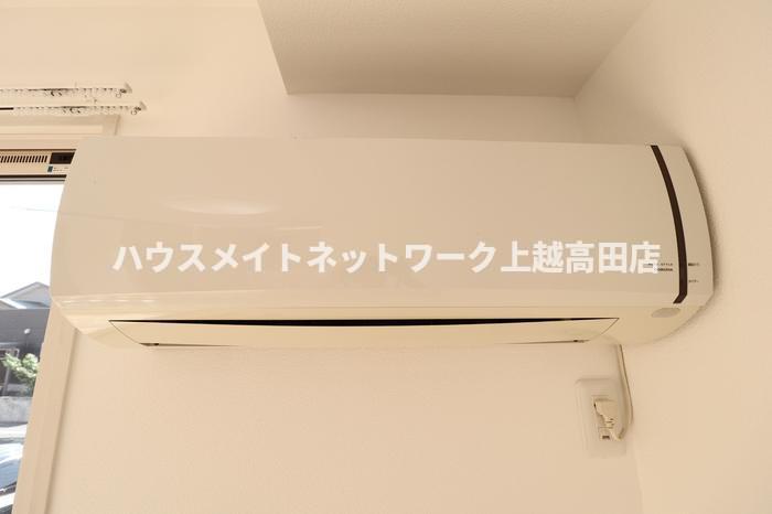 その他設備　エアコン（参考同型107号室室内写真）