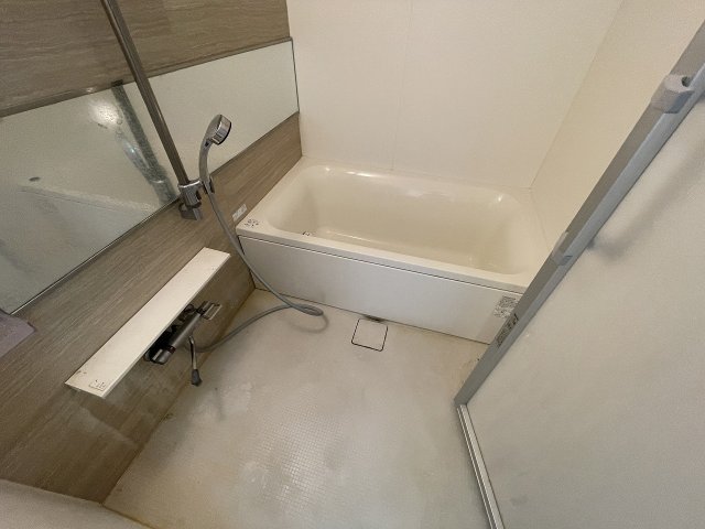 バス・シャワールーム　お風呂です