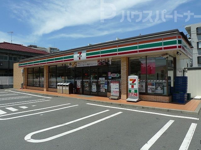 コンビニ　セブン-イレブン 南柏駅東口店（コンビニ）まで550m