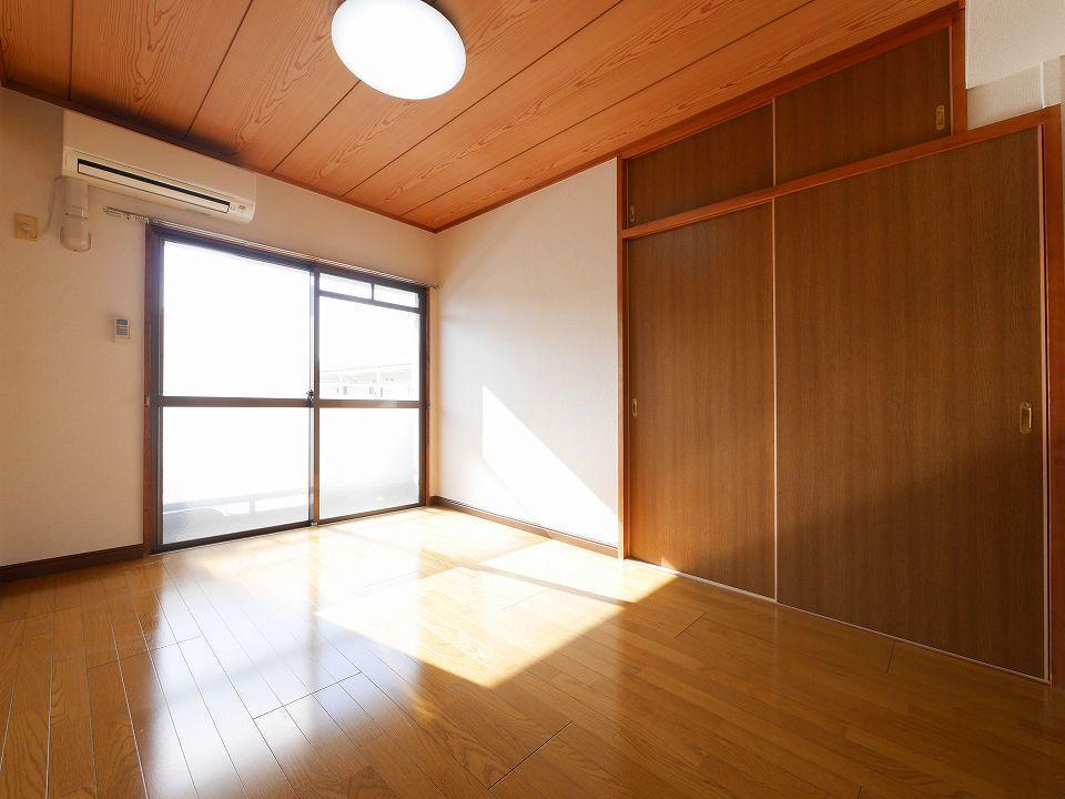 居室・リビング　南側からあたたかい光が差し込んできます♪