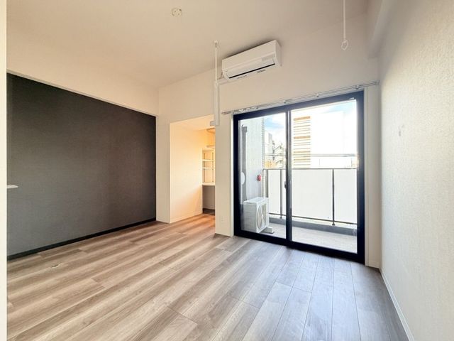 プランドール厚木の居間写真