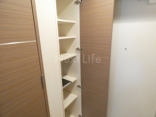 収納　スパシエルクス府中