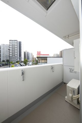 バルコニー　広々としたバルコニーです