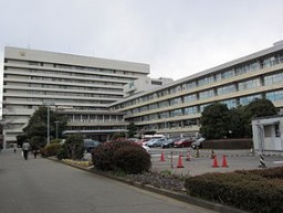 病院　慶応義塾大学病院（病院）まで556m