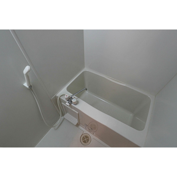 バス・シャワールーム　同じ建物の別のお部屋