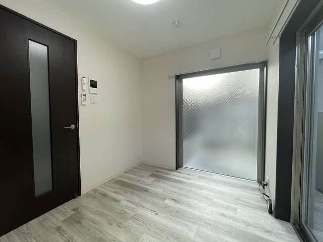 居室・リビング　同マンション別部屋