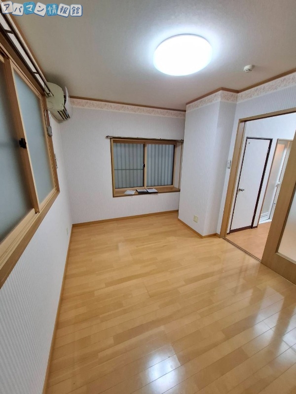 その他部屋・スペース　オイルヒーター