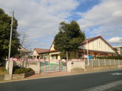 幼稚園・保育園　暁華保育園（幼稚園・保育園）まで303m