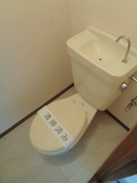 トイレ　清潔感のあるトイレ