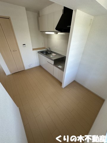 キッチン　反転同タイプのお部屋です（現況を優先します）