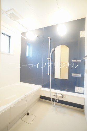 バス・シャワールーム　バスタブに浸かって一日の疲れをゆっくりとリラックス☆
