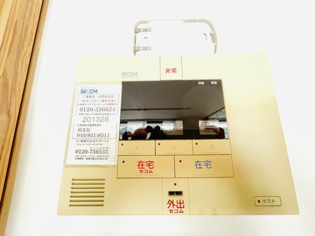セキュリティ　清掃前の写真です