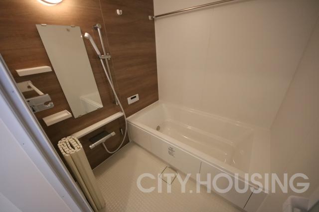 バス・シャワールーム　※同タイプ部屋の写真です。