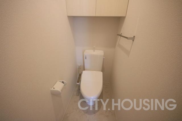 トイレ　※同タイプ部屋の写真です。
