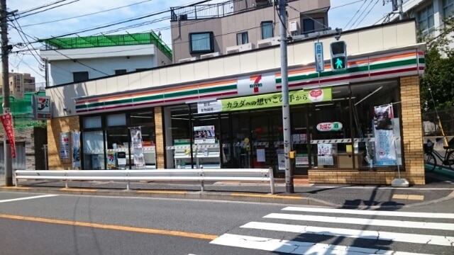 コンビニ　セブンイレブン墨田八広1丁目店（コンビニ）まで334m