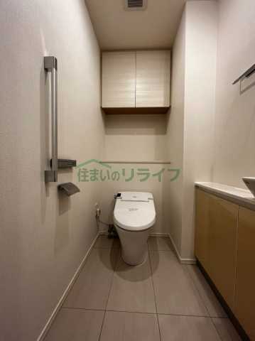 コンフォリア新宿イーストサイドタワーのトイレ写真