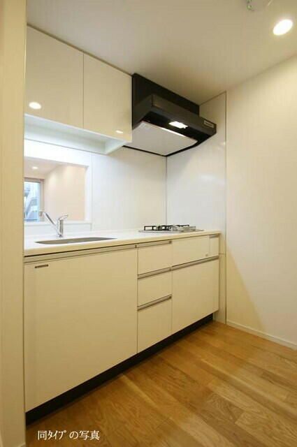 キッチン　写真は同タイプ住居です