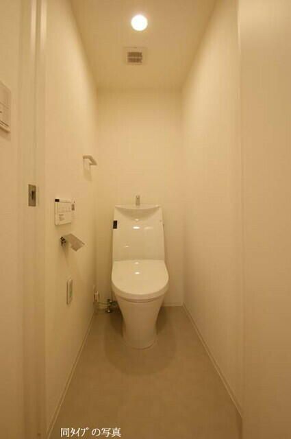 トイレ　写真は同タイプ住居です