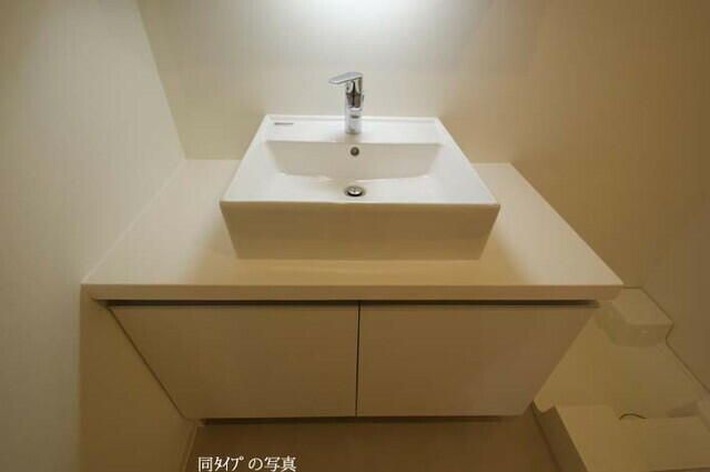 洗面設備　写真は同タイプ住居です