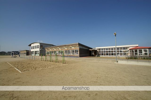 小学校　東風小学校（小学校）まで454m