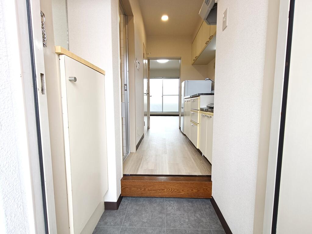 辻産業第5ビルの玄関写真