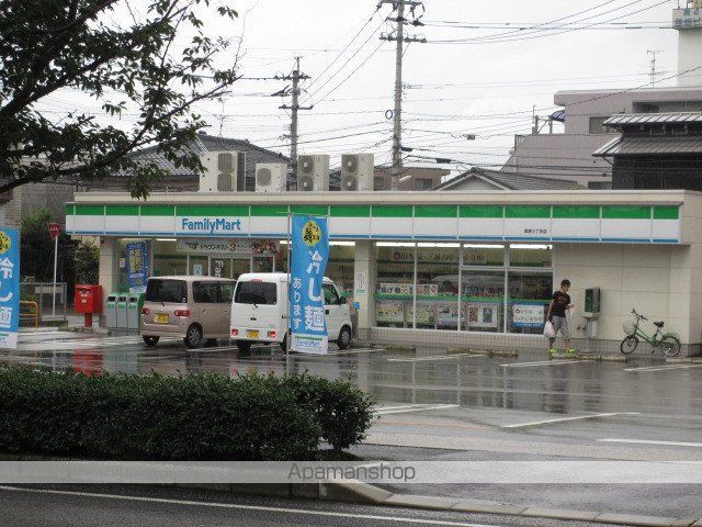 コンビニ　ファミリーマート紫原三丁目店（コンビニ）まで296m