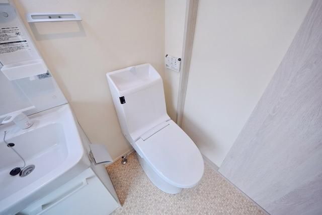 トイレ　★温水洗浄器付のトイレです★