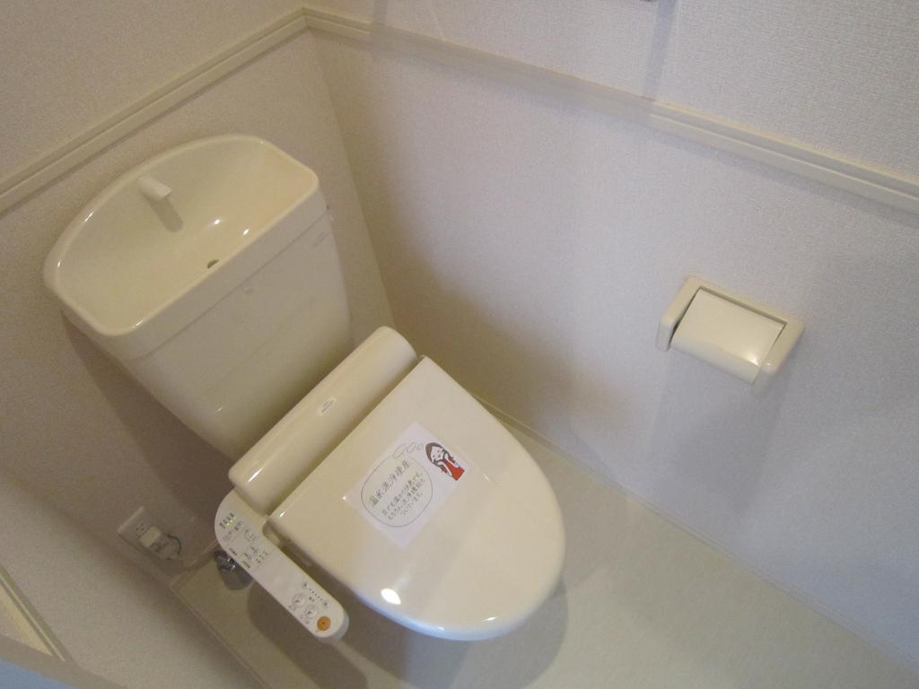 ＪＲ常磐線 勝田駅 徒歩31分 3階建 築12年のトイレ写真