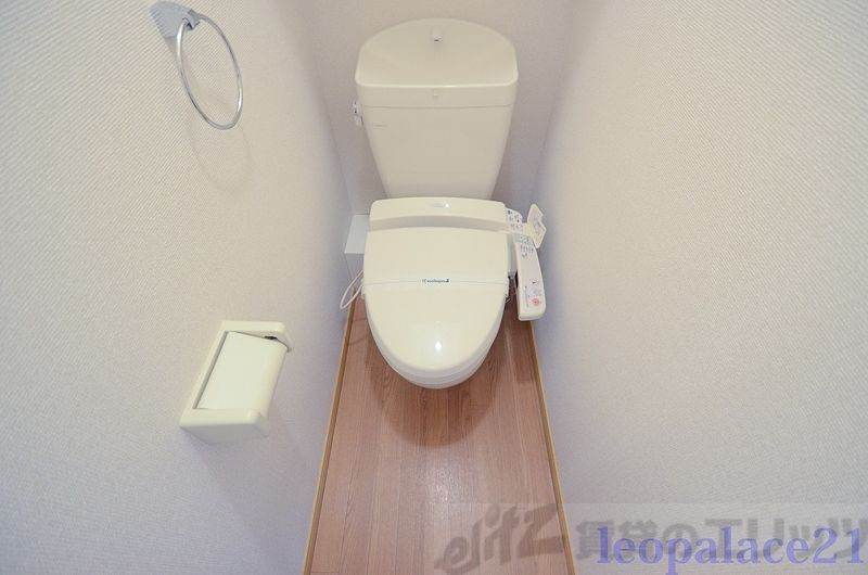 レオパレス掛休のトイレ写真