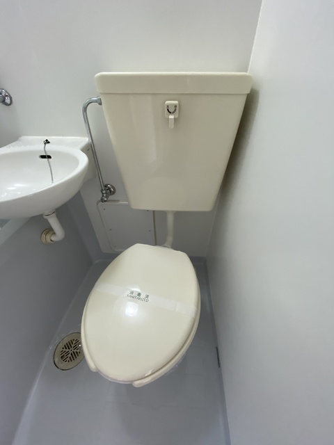 東京メトロ東西線 浦安駅 徒歩13分 3階建 築26年のトイレ写真
