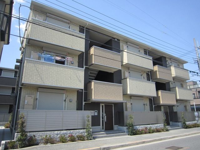 建物外観　オートロック完備のアパートです。