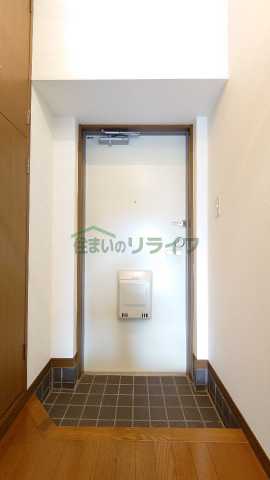 東京メトロ有楽町線 江戸川橋駅 徒歩4分 12階建 築27年の玄関写真