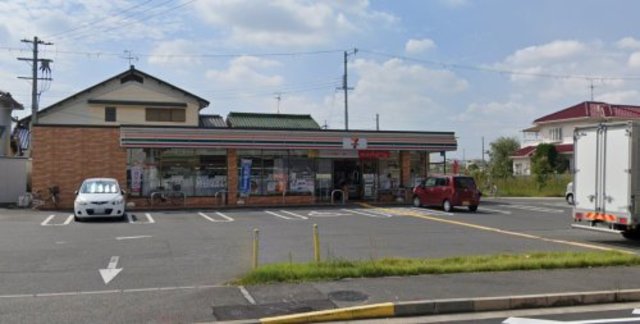 コンビニ　セブンイレブン松原三宅西3丁目店（コンビニ）まで590m