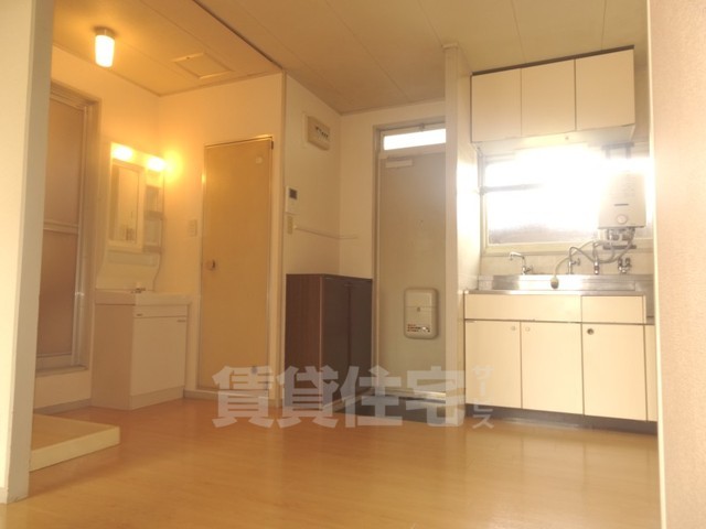 ユニメントターンドールの居間写真