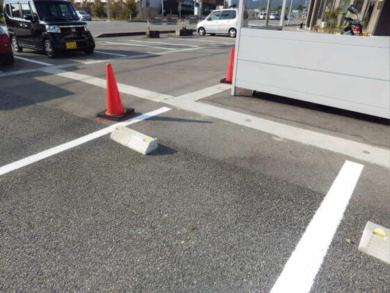 駐車場　融雪装置付き