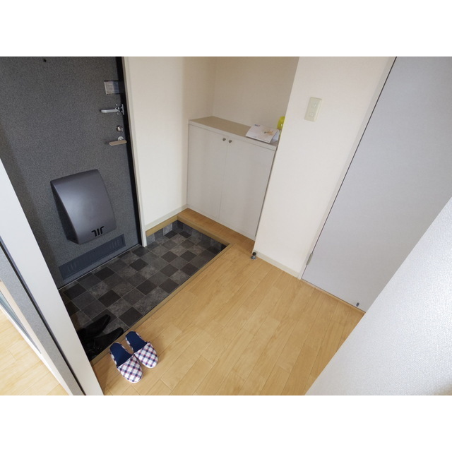 フレグランスあかざわ A棟の玄関写真