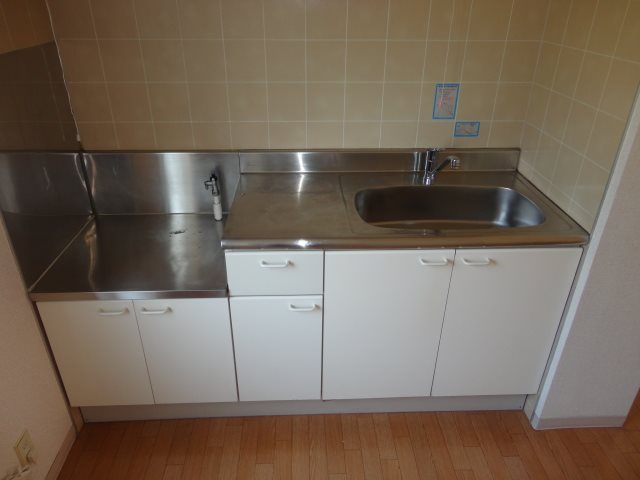 キッチン　※別部屋参考写真です。