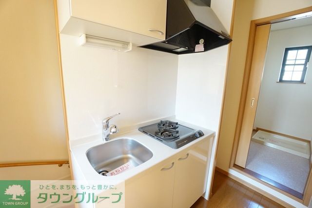 キッチン　同物件別部屋写真