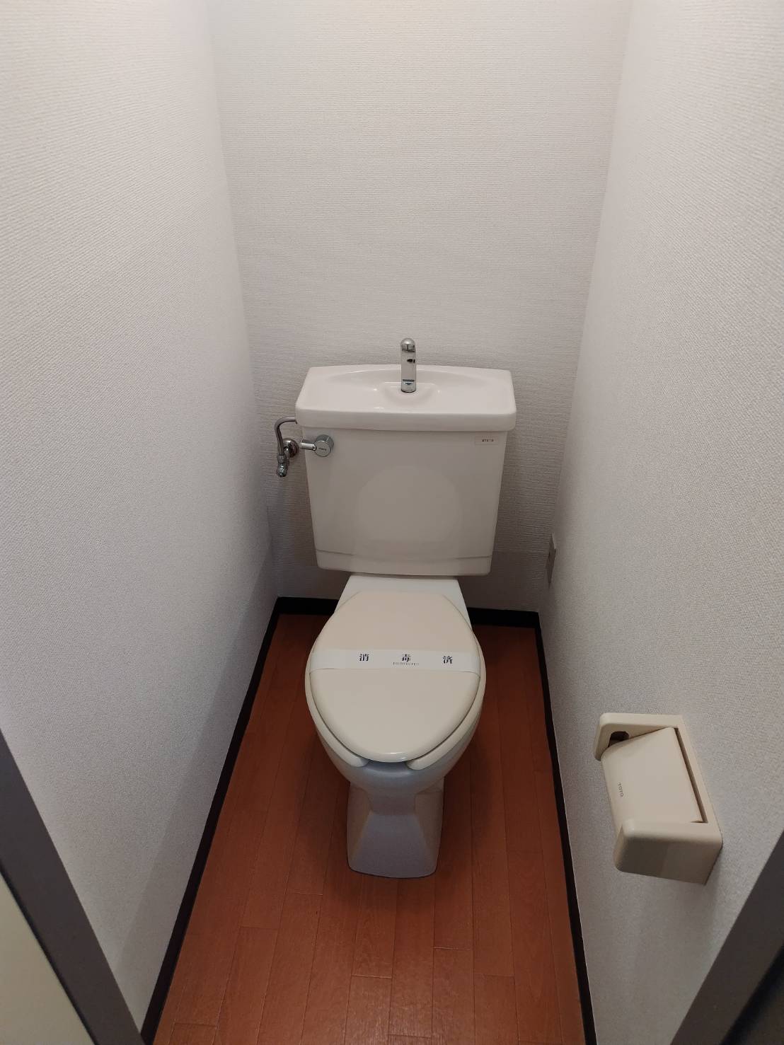 ＪＲ中央線 高円寺駅 徒歩10分 2階建 築35年のトイレ写真