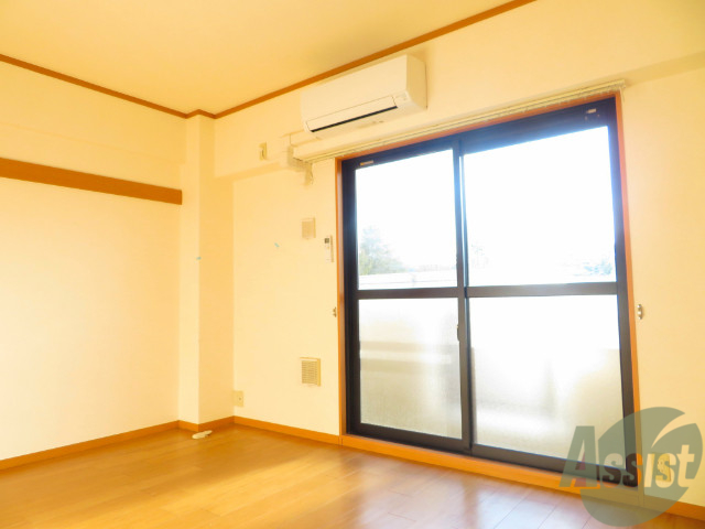 居室・リビング　広くてキレイなお部屋が広がっていて、充実した生活が送れそう。