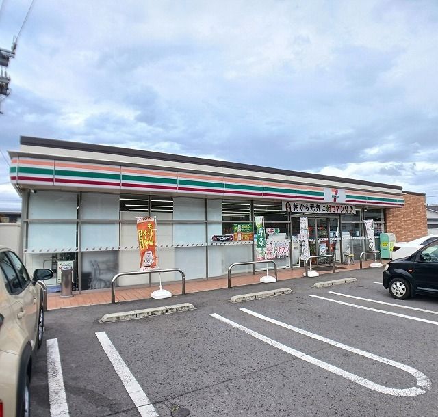 コンビニ　セブンイレブン　山津町１丁目店（コンビニ）まで450m