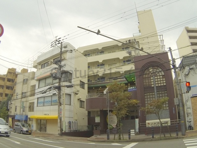 宝塚市南口のマンションの建物外観