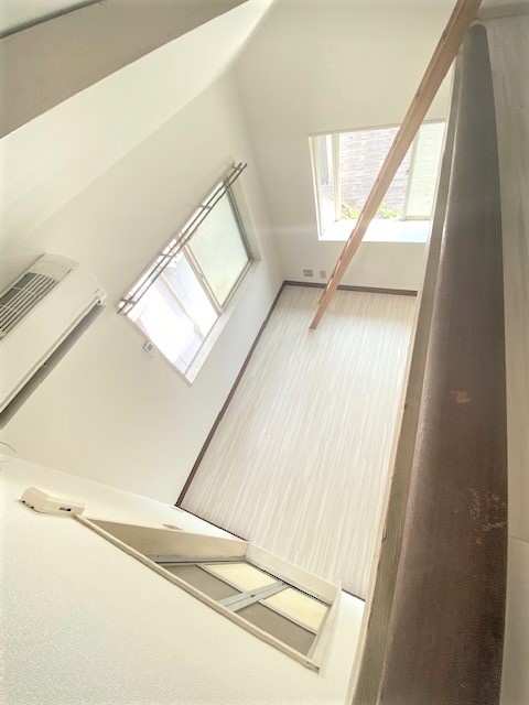 その他　ロフトからの眺め。クロス床全面張替え済み。