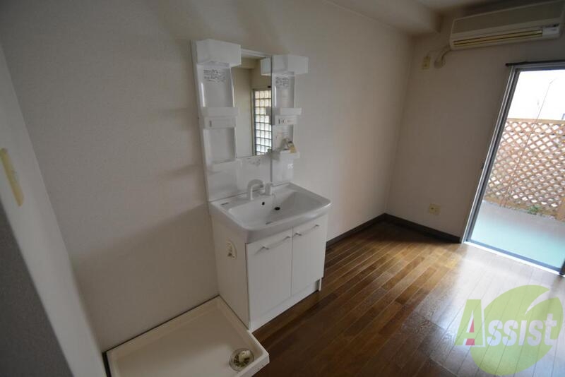 洗面設備　シンプルな洗面所です。