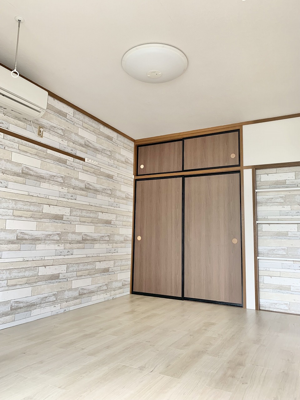 居室・リビング　オール洋室にリフォーム済