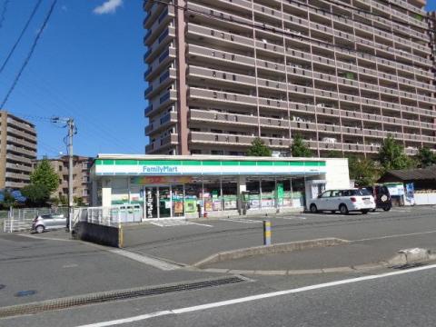 コンビニ　ファミリーマート 筑紫野俗明院店（コンビニ）まで986m