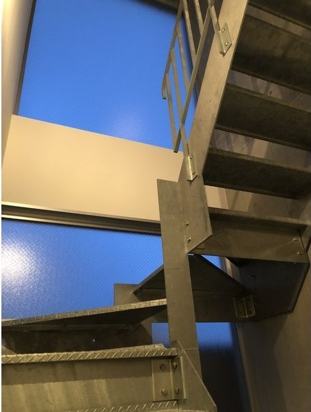 その他部屋・スペース　高さ調整可能シューズBOX